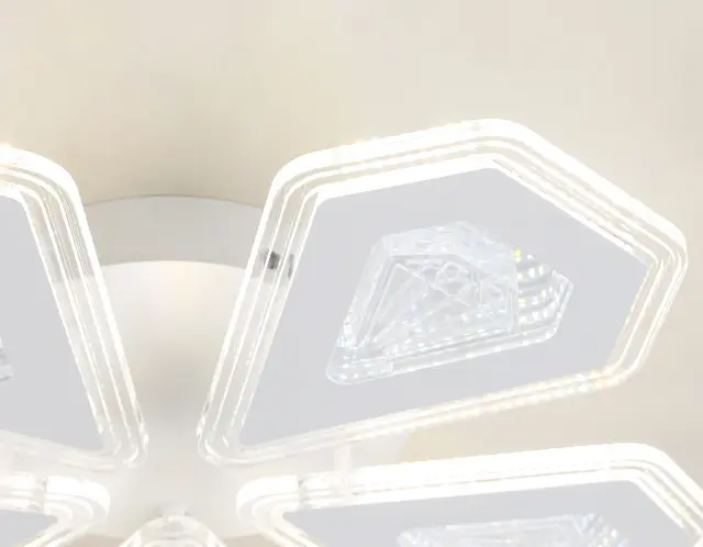 Люстра Ambrella Light FA4030 — белый, ракурс 4