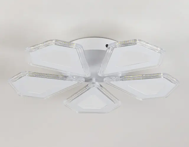 Люстра Ambrella Light FA4030 — белый, ракурс 5