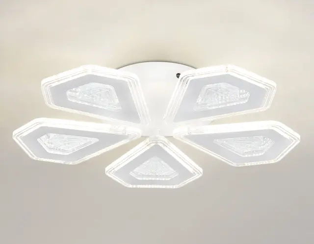 Люстра Ambrella Light FA4030 — белый, ракурс 7