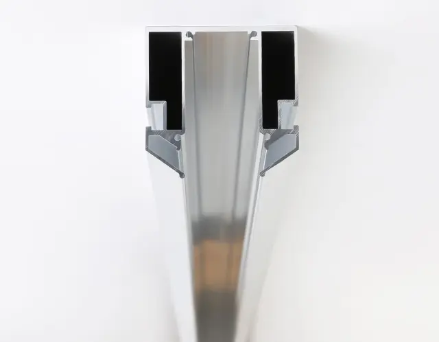 Профиль в натяжной потолок для шинопровода Magnetic 3м Ambrella Light GL3345 — алюминий, ракурс 4