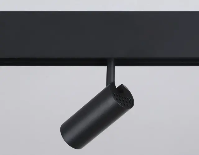 Трековый светильник Ambrella Light GL3814 — черный, ракурс 3