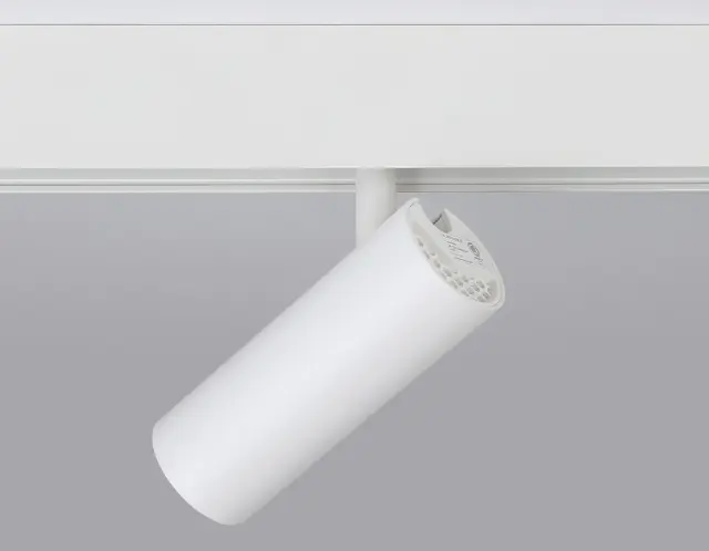 Трековый светильник Ambrella Light GL3819 — белый, ракурс 3