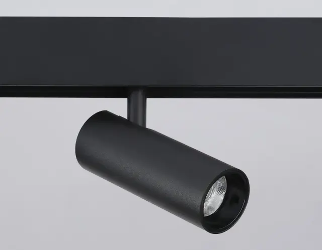 Трековый светильник Ambrella Light GL3823 — черный, ракурс 2