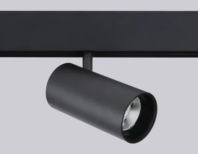 Трековый светильник Ambrella Light GL3841 — черный, ракурс 2
