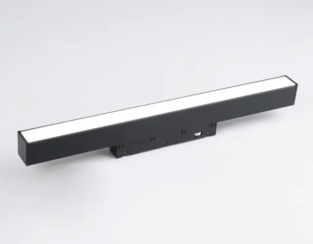 Трековый светильник Ambrella Light GL4004 — черный, ракурс 4