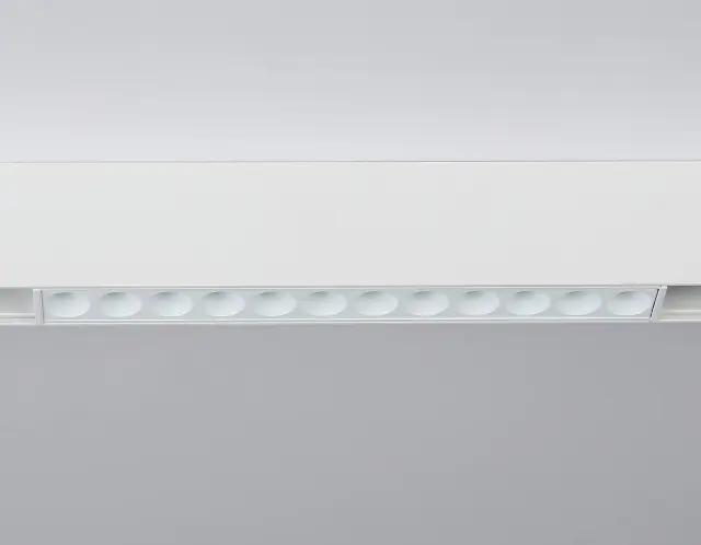 Трековый светильник Ambrella Light GL4022 — белый, ракурс 2