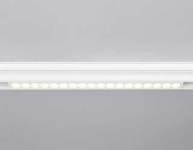 Трековый светильник Ambrella Light GL4028 — белый, ракурс 3