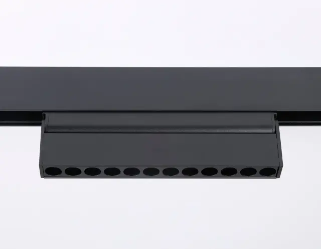 Трековый светильник Ambrella Light GL4048 — черный, ракурс 2