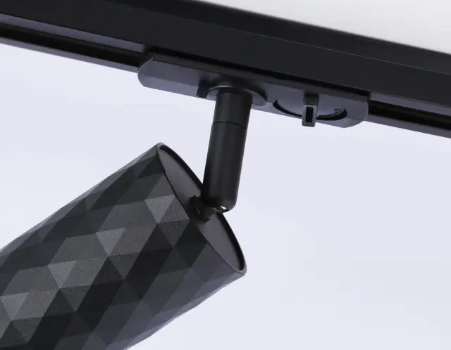 Трековый светильник Ambrella Light GL5133 — черный, ракурс 2