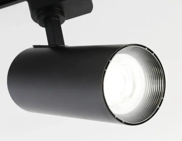 Трековый светильник Ambrella Light GL5829 — черный, ракурс 2