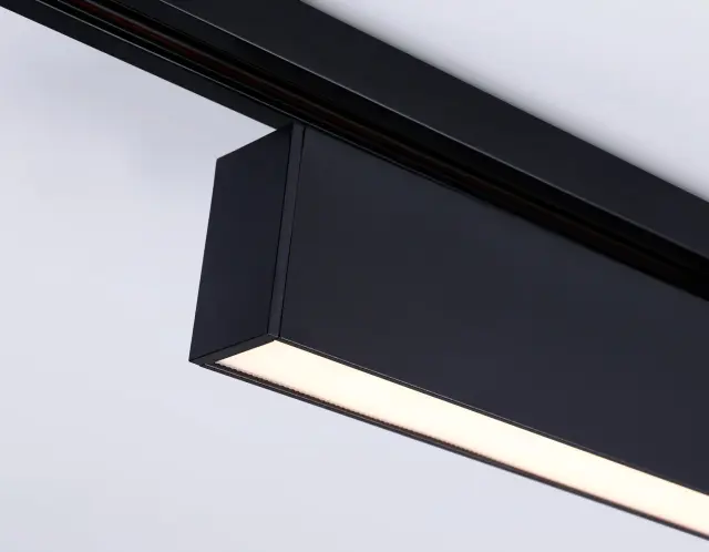 Трековый светильник Ambrella Light GL6775 — черный, ракурс 4