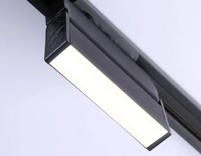 Трековый светильник Ambrella Light GL6803 — черный, ракурс 4