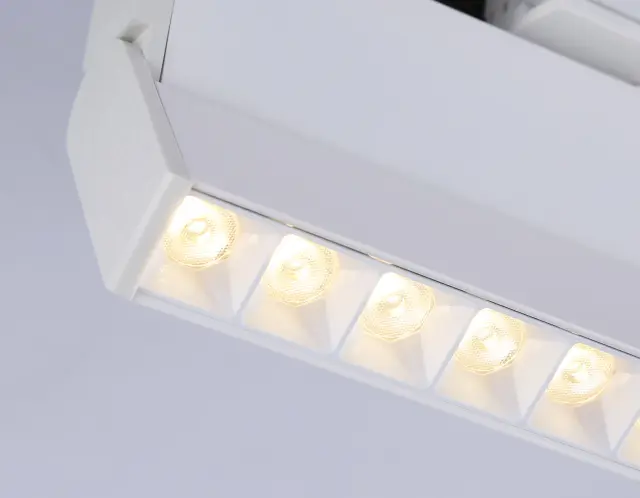 Трековый светильник Ambrella Light GL6815 — белый, ракурс 4