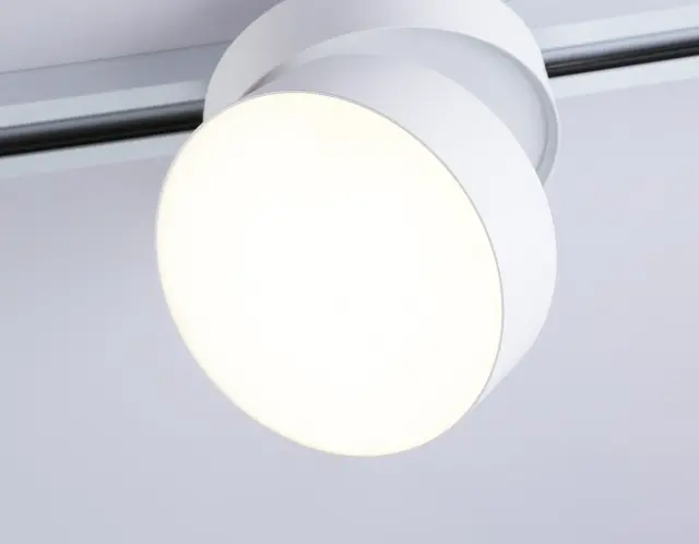 Трековый светильник Ambrella Light GL6872 — белый, ракурс 4