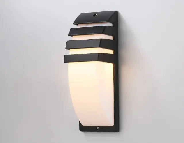 Уличный светильник Ambrella Light ST5202 — черный, ракурс 3