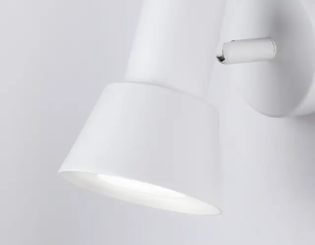 Спот Ambrella Light TA13111 — белый, ракурс 2