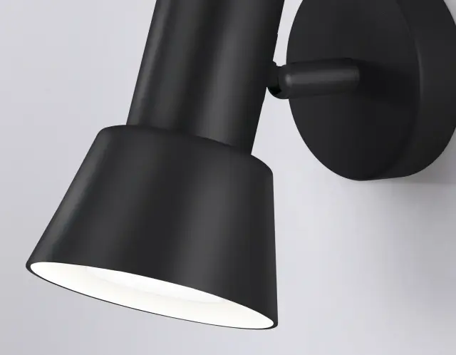 Спот Ambrella Light TA13112 — черный, ракурс 2