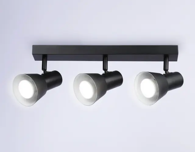 Спот Ambrella Light TA13122 — черный, ракурс 4
