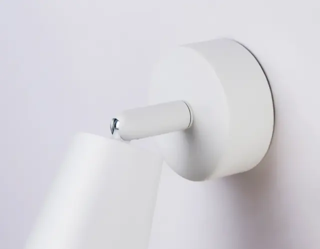 Спот Ambrella Light TA13133 — белый, ракурс 2