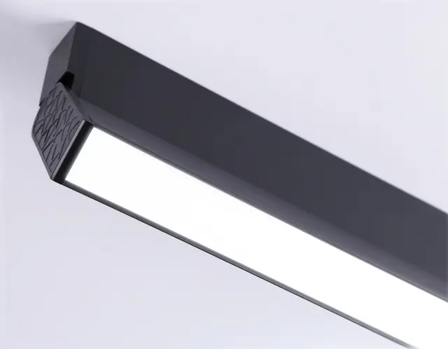 Точечный светильник Ambrella Light TA1821 — черный, ракурс 4