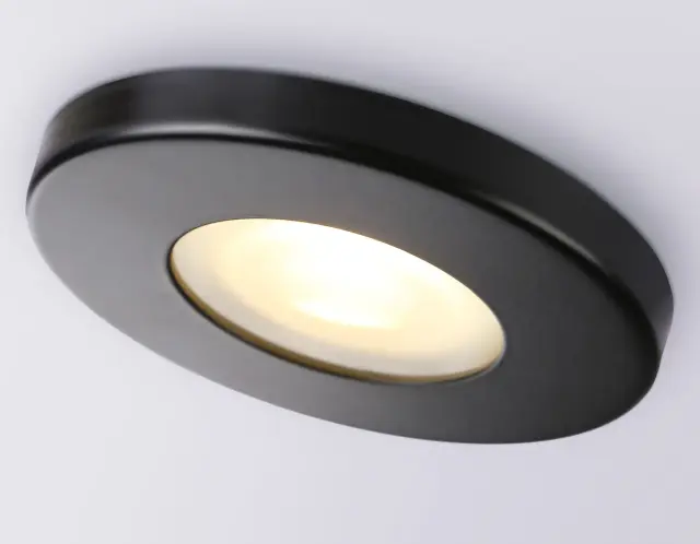 Точечный светильник Ambrella Light TN1181 — черный, ракурс 2