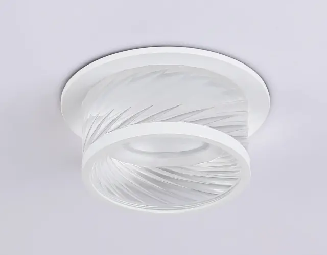 Точечный светильник Ambrella Light TN1251 — белый, ракурс 3