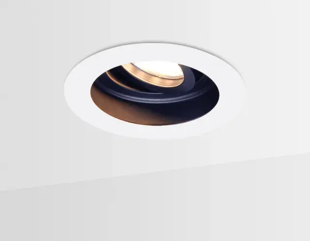 Точечный светильник Ambrella Light TN176 — белый, ракурс 2