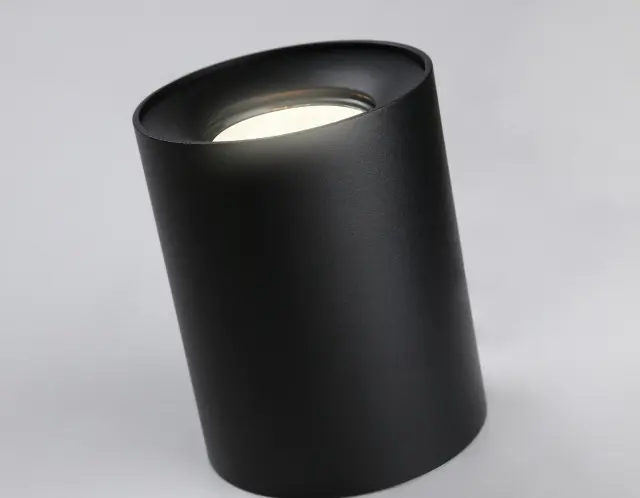 Точечный светильник Ambrella Light TN213137 — черный, ракурс 2