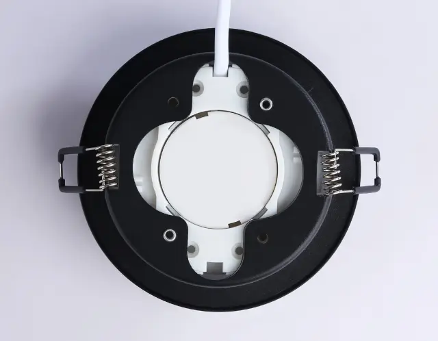 Точечный светильник Ambrella Light TN5213 — черный, ракурс 5