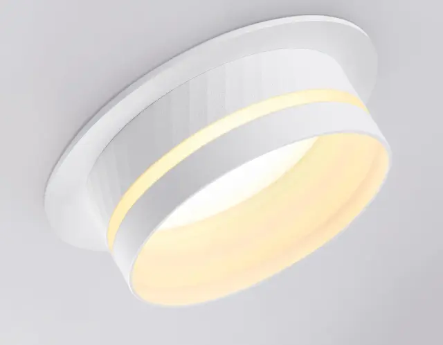 Точечный светильник Ambrella Light TN5218 — белый, ракурс 2