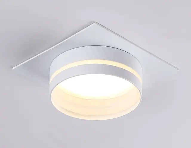Точечный светильник Ambrella Light TN5221 — белый, ракурс 4