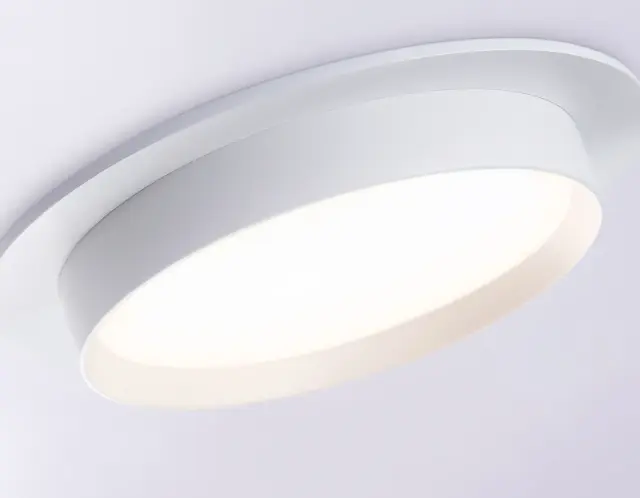 Точечный светильник Ambrella Light TN5225 — белый, ракурс 2
