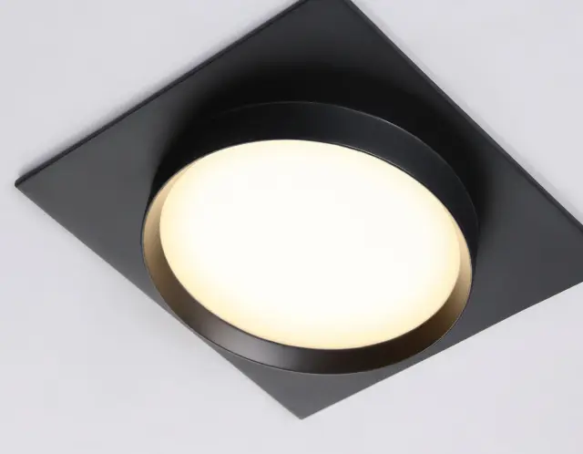 Точечный светильник Ambrella Light TN5231 — черный, ракурс 2