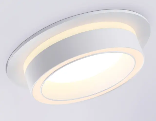 Точечный светильник Ambrella Light TN5240 — белый, ракурс 2