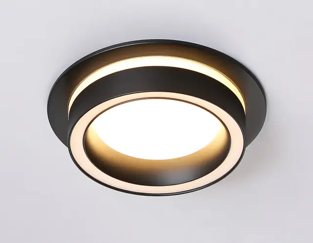 Точечный светильник Ambrella Light TN5241 — черный, ракурс 4