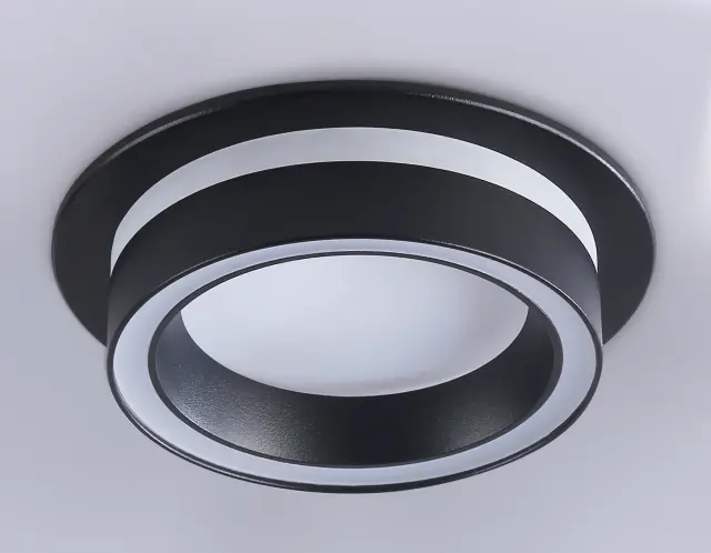 Точечный светильник Ambrella Light TN5241 — черный, ракурс 6