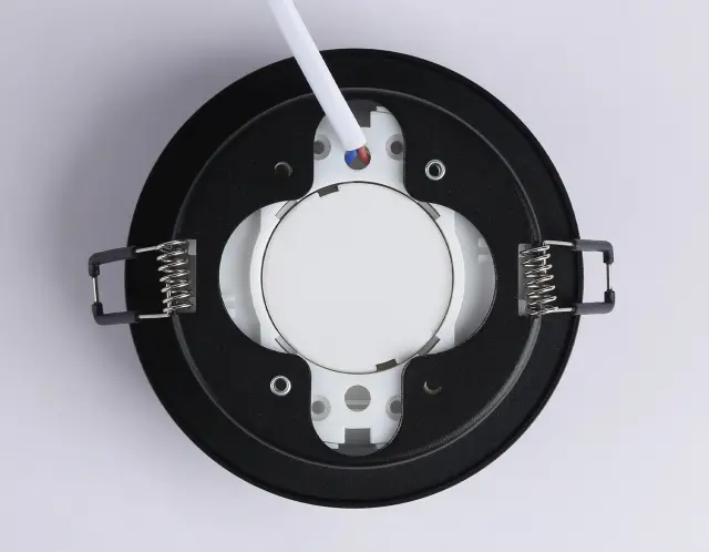 Точечный светильник Ambrella Light TN5241 — черный, ракурс 9