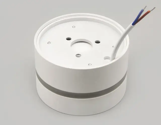 Точечный светильник Ambrella Light TN620 — белый, ракурс 3