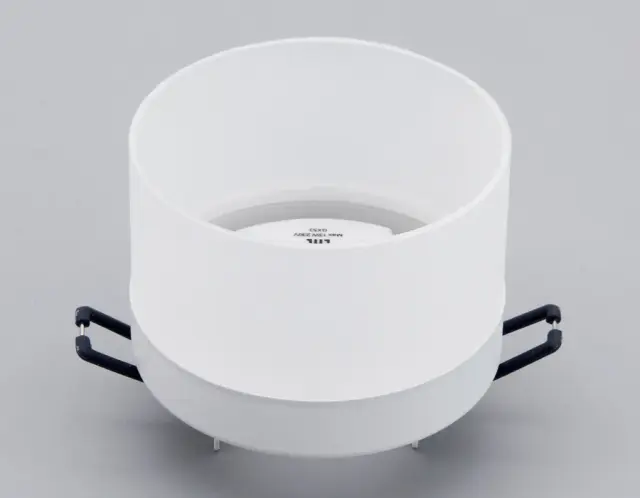 Точечный светильник Ambrella Light TN650 — белый, ракурс 3