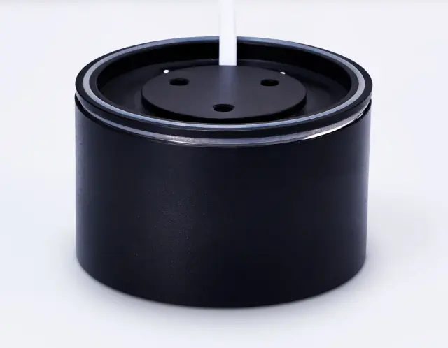 Точечный светильник Ambrella Light TN6523 — черный, ракурс 4