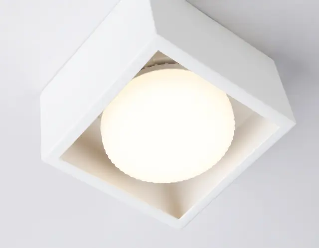 Точечный светильник Ambrella Light TN70825 — белый, ракурс 2