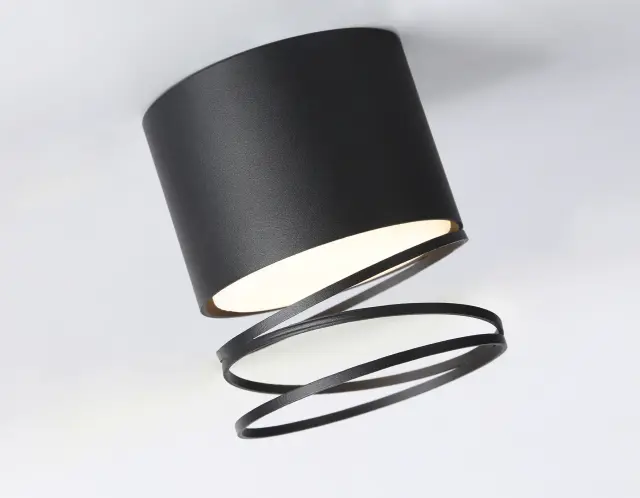 Точечный светильник Ambrella Light TN71105 — черный, ракурс 2