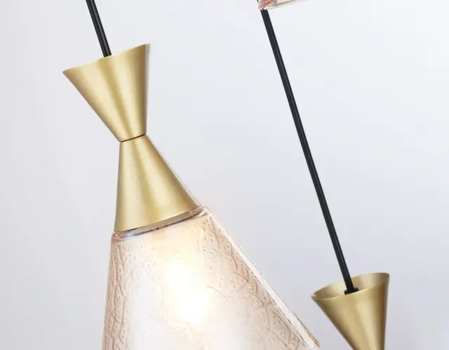 Светильник Ambrella Light TR3175 — черный, ракурс 2