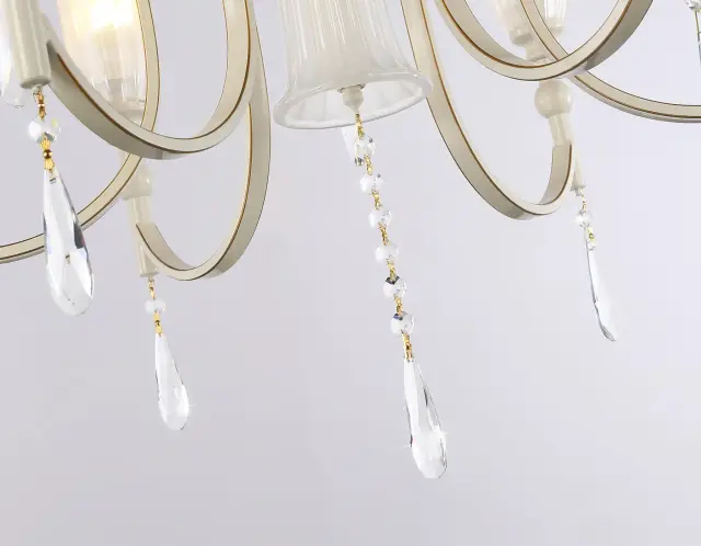Люстра Ambrella Light TR3248 — белое золото, ракурс 5