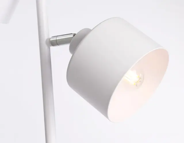 Торшер Ambrella Light TR8154 — белый, ракурс 3