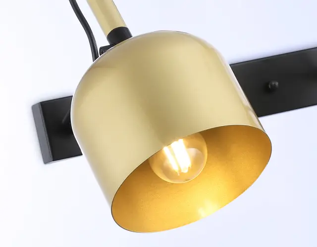 Спот Ambrella Light TR97106 — черный, ракурс 2