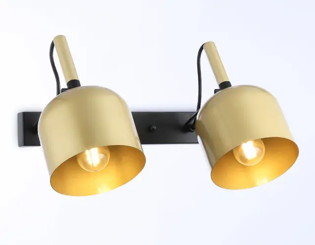 Спот Ambrella Light TR97106 — черный, ракурс 4
