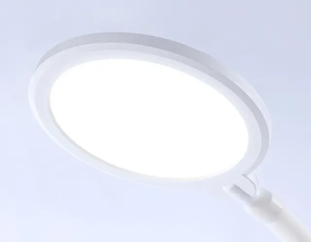 Торшер Ambrella Light TR97701 — белый, ракурс 2