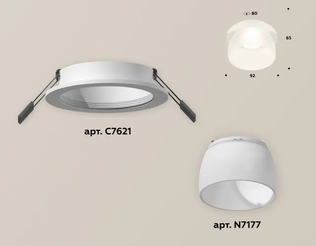 Точечный светильник Ambrella Light XC7621047 — белый, ракурс 2