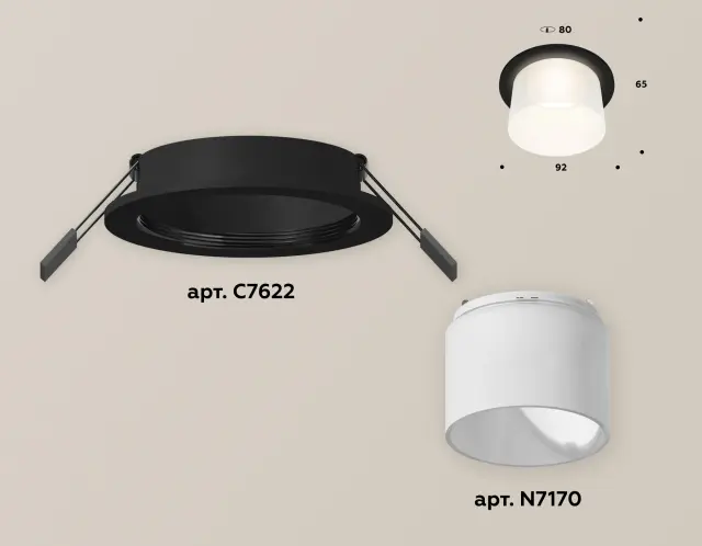 Точечный светильник Ambrella Light XC7622045 — черный, ракурс 2